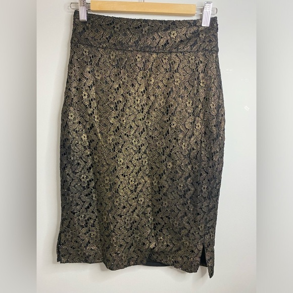 💚 Guess by Marciano - black lace skirt with gold shimmer - size 4 - Picture 1 of 5